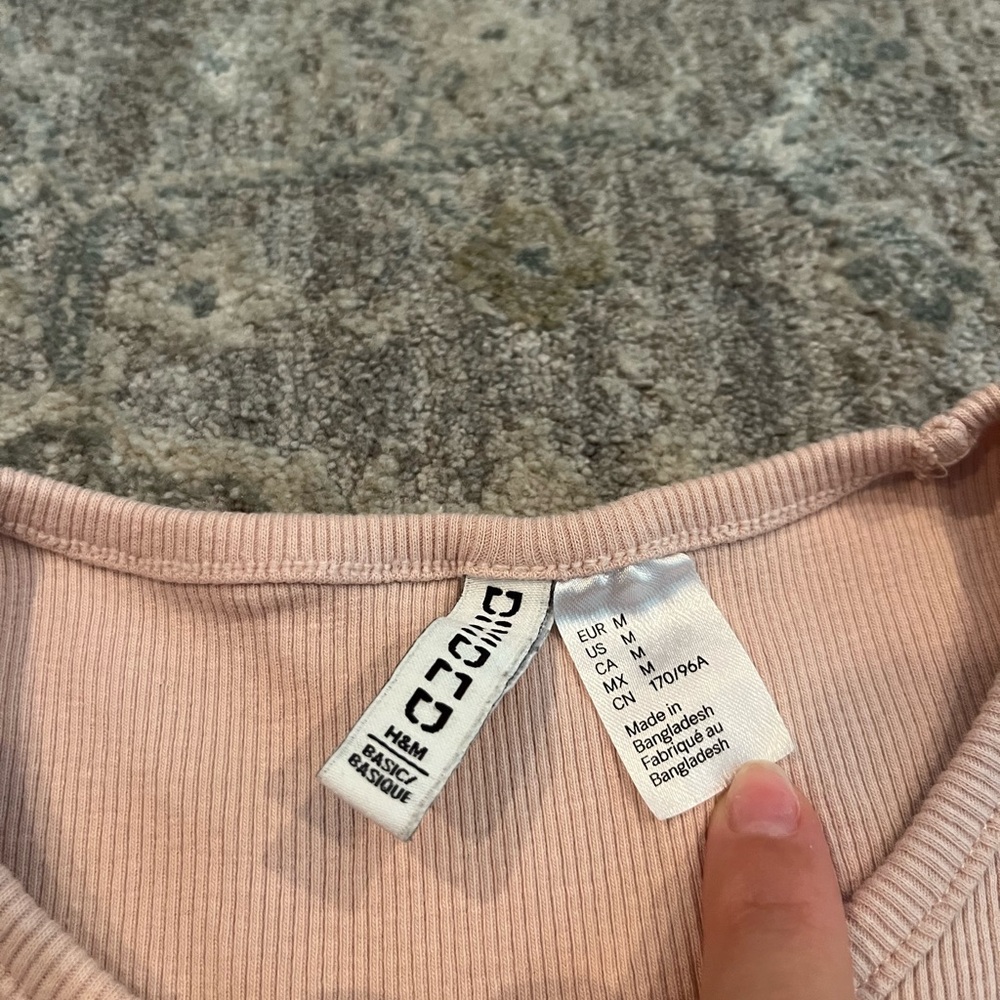Pink divided top - Picture 2 of 3